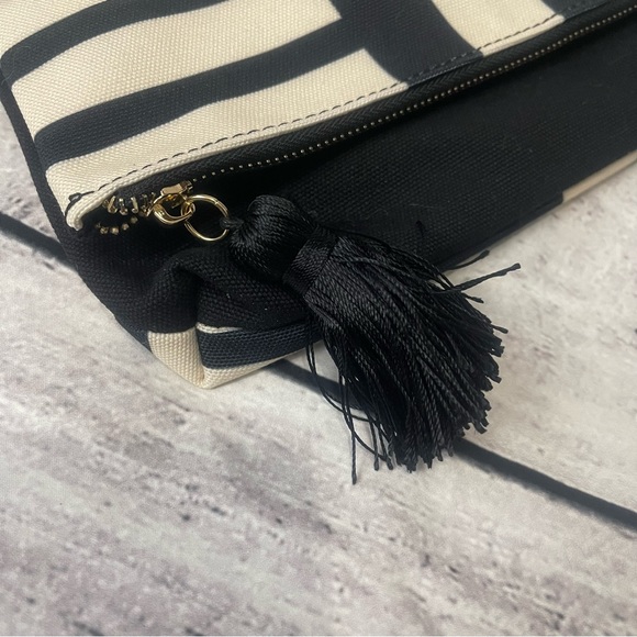 SUMMER & ROSE CANVAS FOLD OVER CLUTCH NWOT - Picture 5 of 8